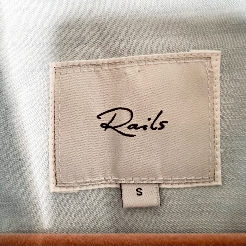 Rails Ingrid Chambray Top in Light Vintage Size Small - Picture 3 of 5